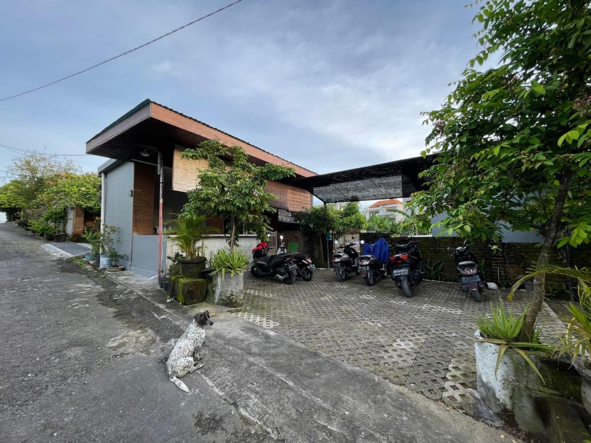 Belimbing Guest House Canggu エクステリア 写真